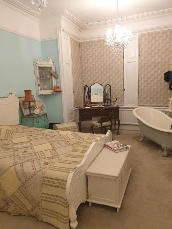 Judy'S B&B Private Home Cardiff Esterno foto