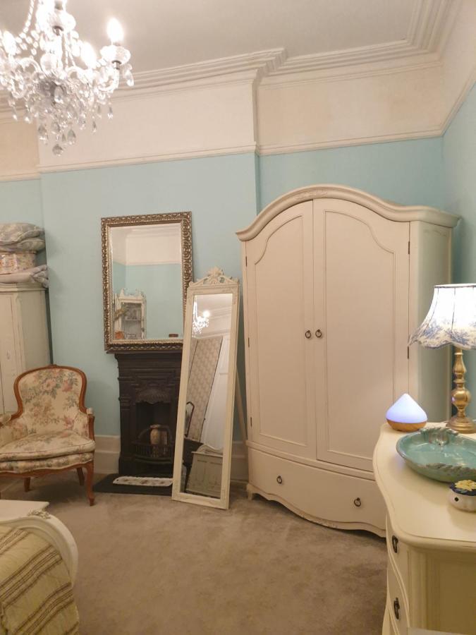 Judy'S B&B Private Home Cardiff Esterno foto