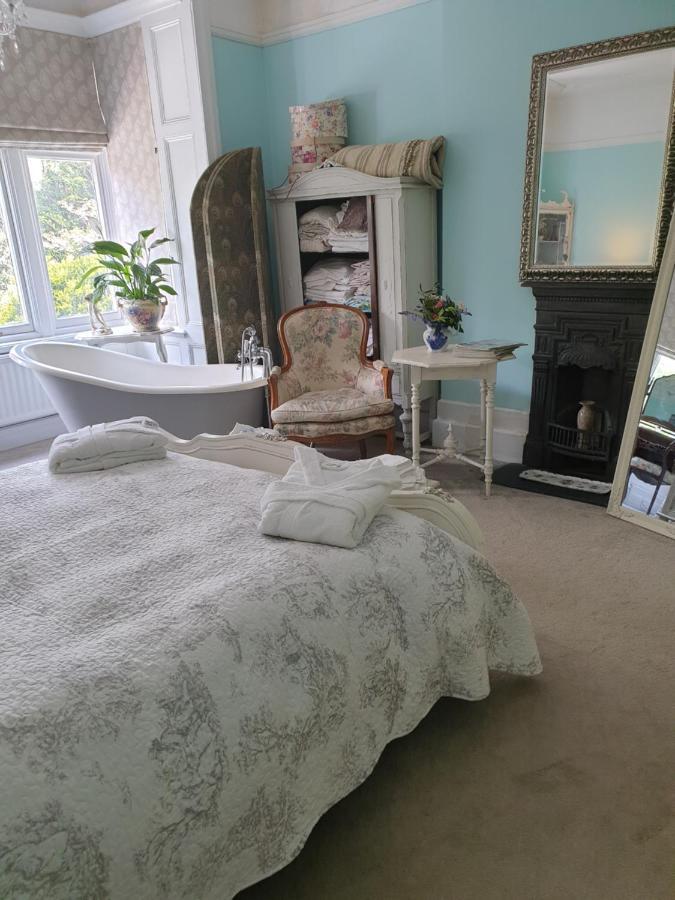 Judy'S B&B Private Home Cardiff Esterno foto