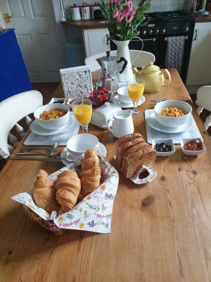 Judy'S B&B Private Home Cardiff Esterno foto
