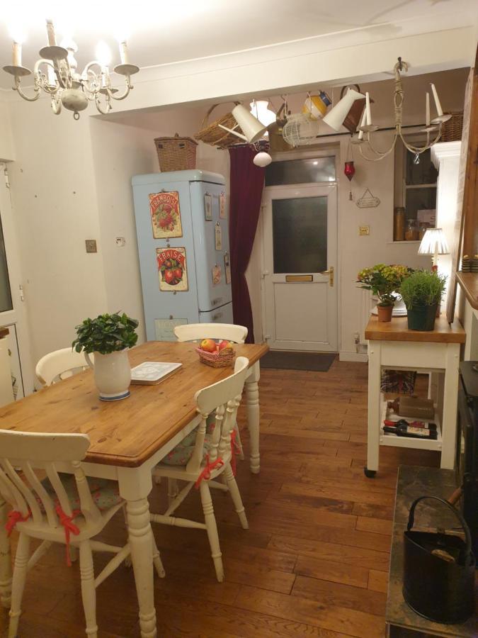 Judy'S B&B Private Home Cardiff Esterno foto