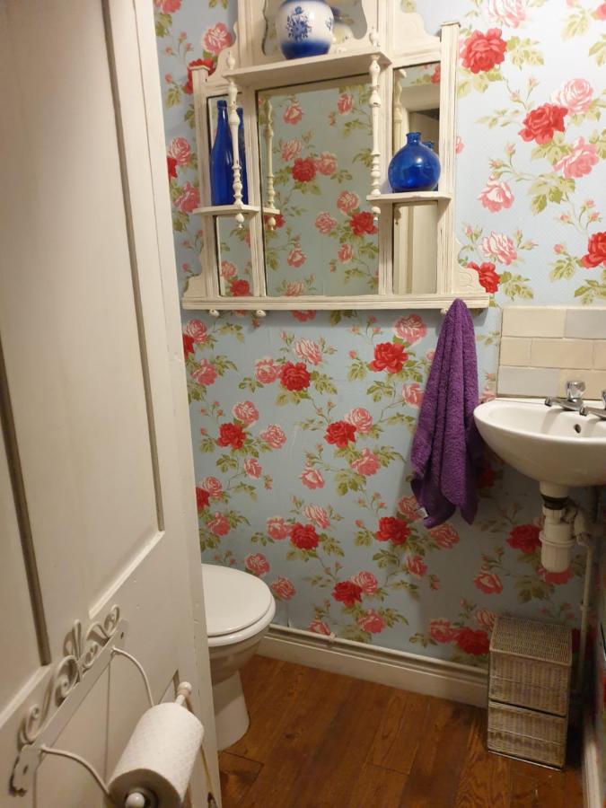 Judy'S B&B Private Home Cardiff Esterno foto