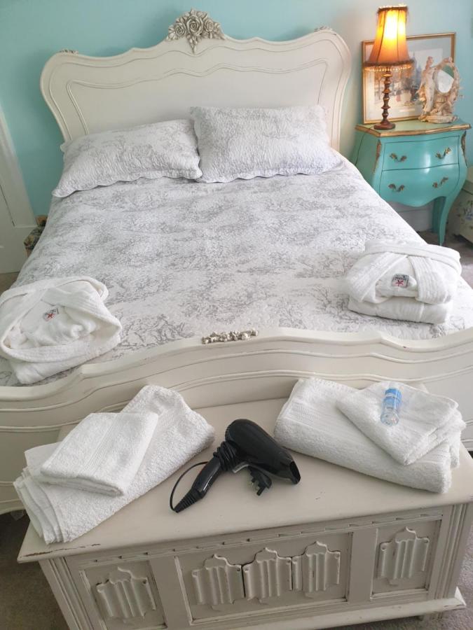 Judy'S B&B Private Home Cardiff Esterno foto